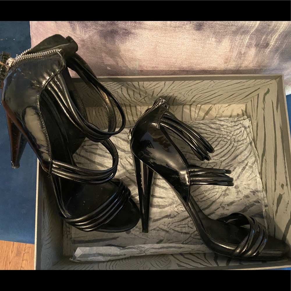 Black Cut Out Heels Alexander Macqueen• UNIQUE!